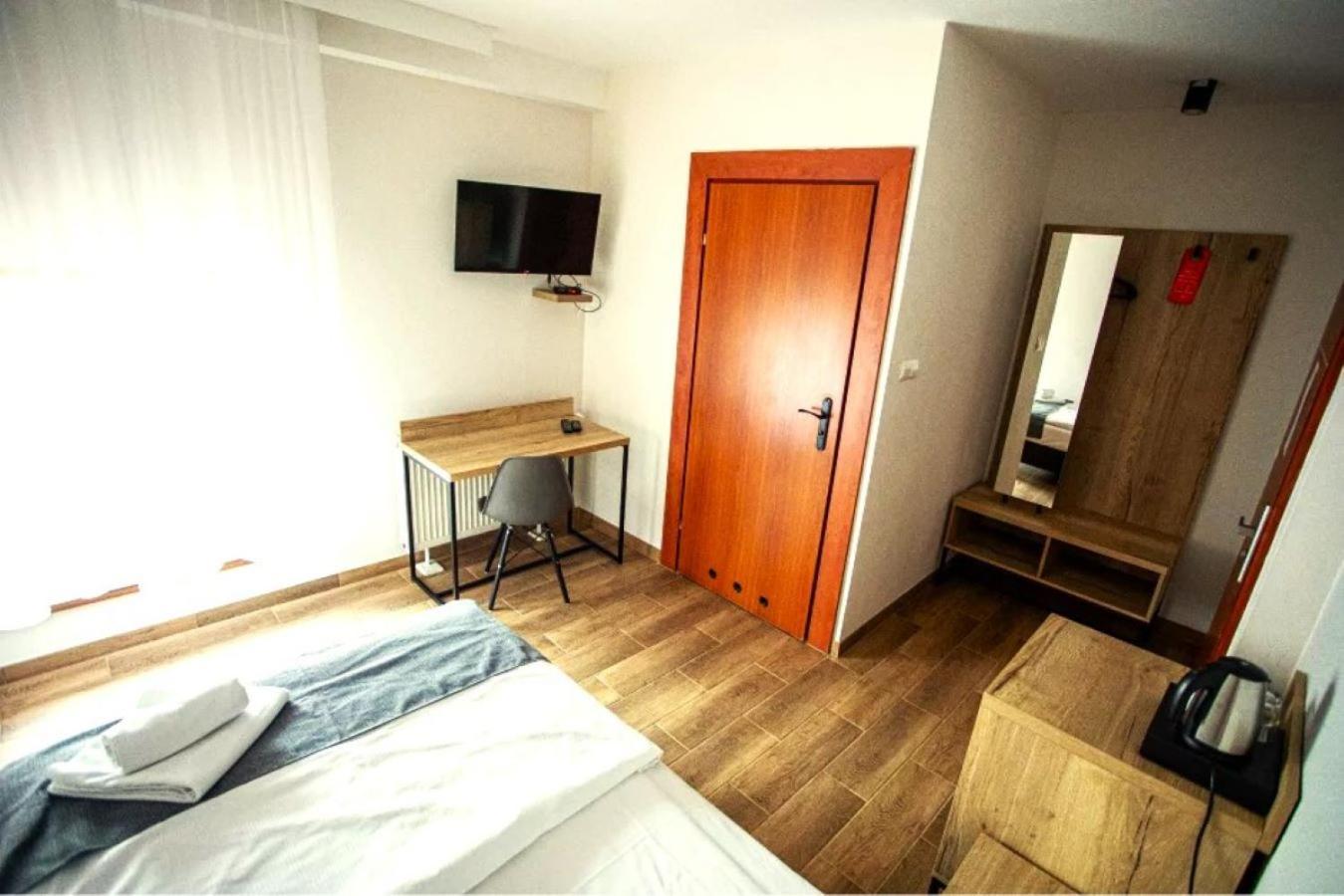 Apartamenty Pod Lwem Свидница Экстерьер фото