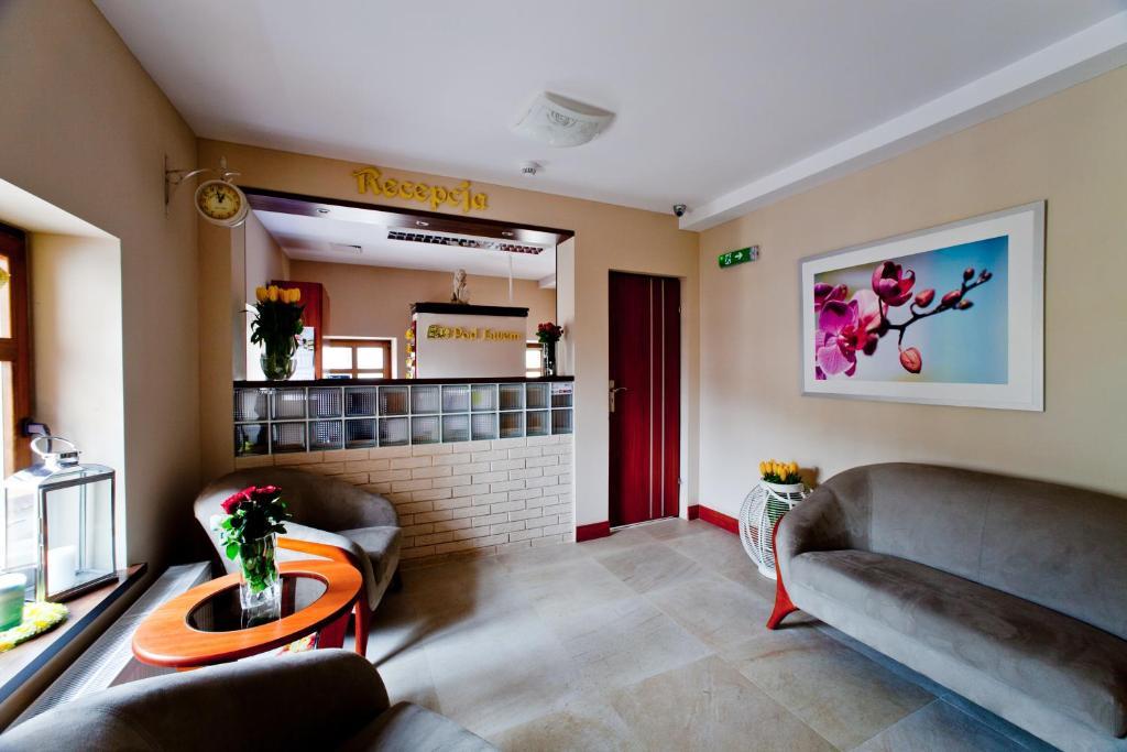 Apartamenty Pod Lwem Свидница Экстерьер фото